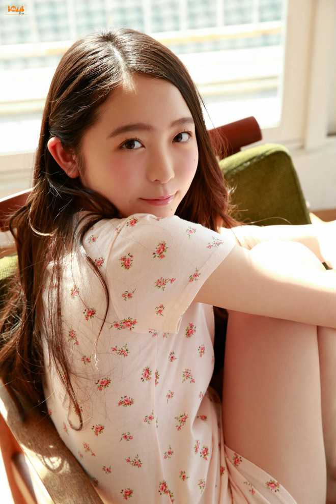 锁屏美女壁纸20150403 - 荣耀6 plus软件应用 花粉俱乐部