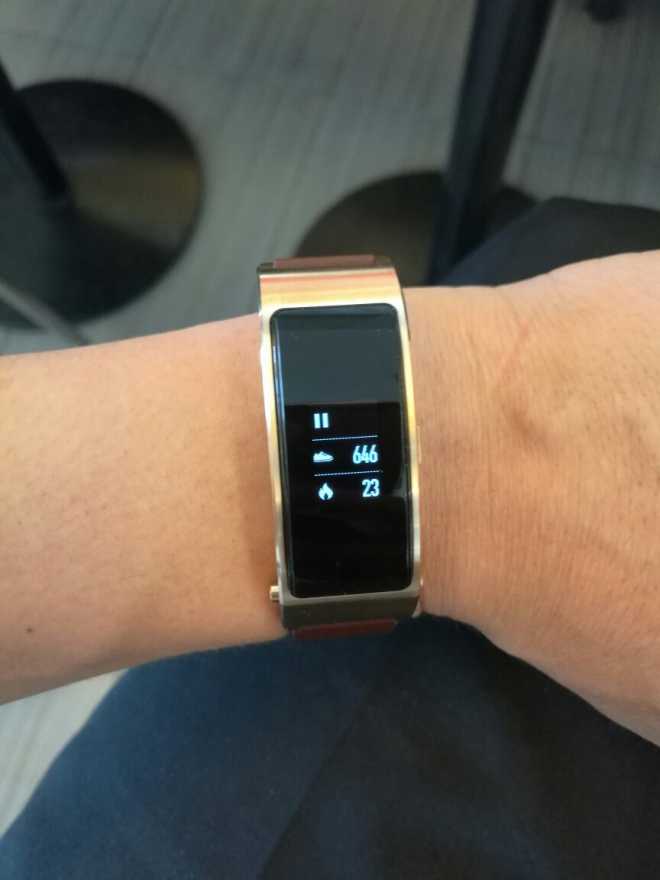 华为手环b3翻腕