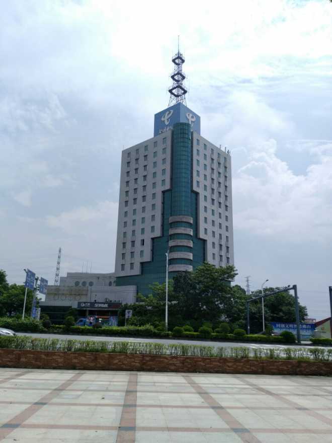 住在电信隔壁,4g信号差得离谱.佛山市禅城区市中心.