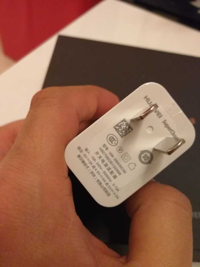 为什么华为mate9的充电器一直有电流声