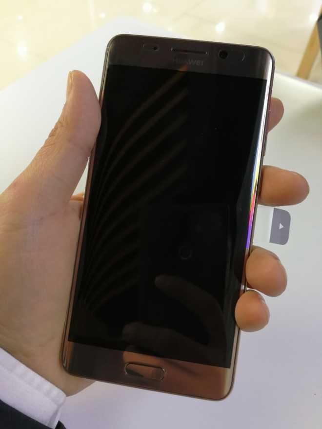 上一波黑色mate9,琥珀金和银钻灰pro