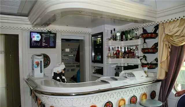 欧洲人坐火车到中国旅游,坐一天要上万依然很