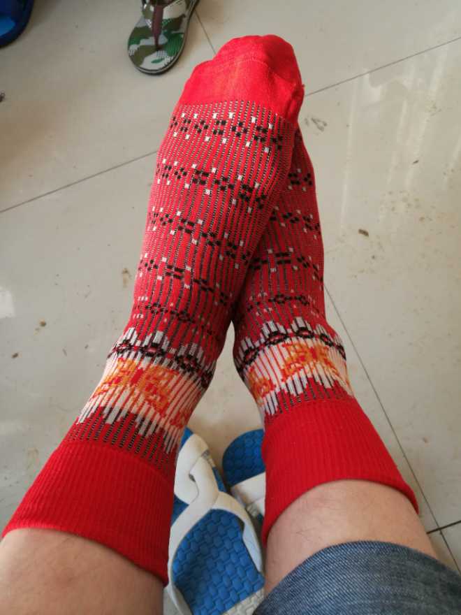 小时候穿过的尼龙袜