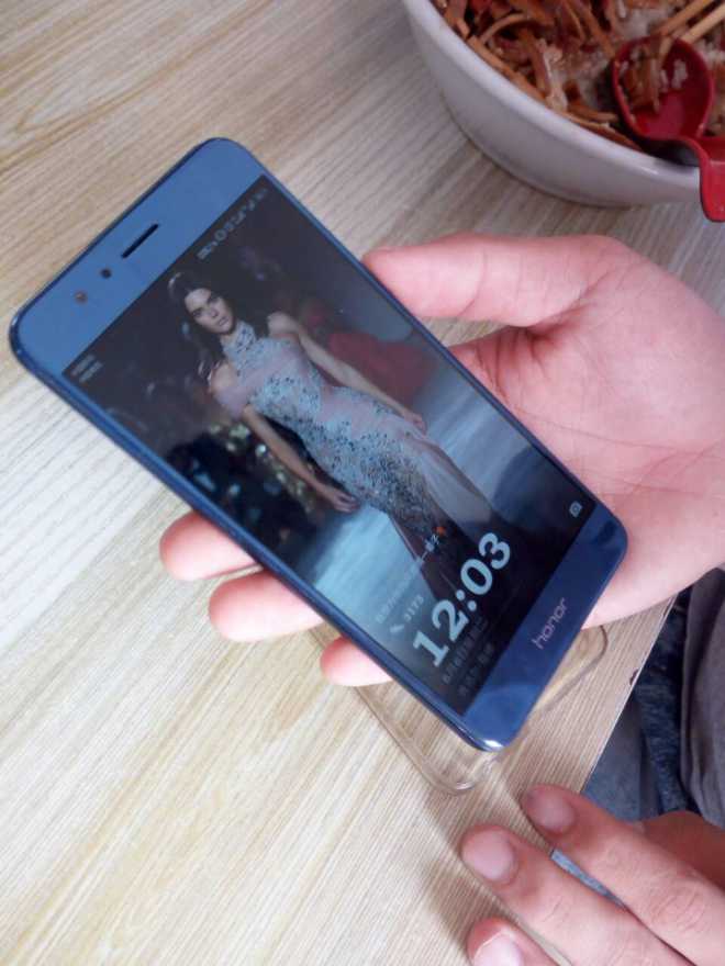 荣耀8金色手动diy换成骚蓝色