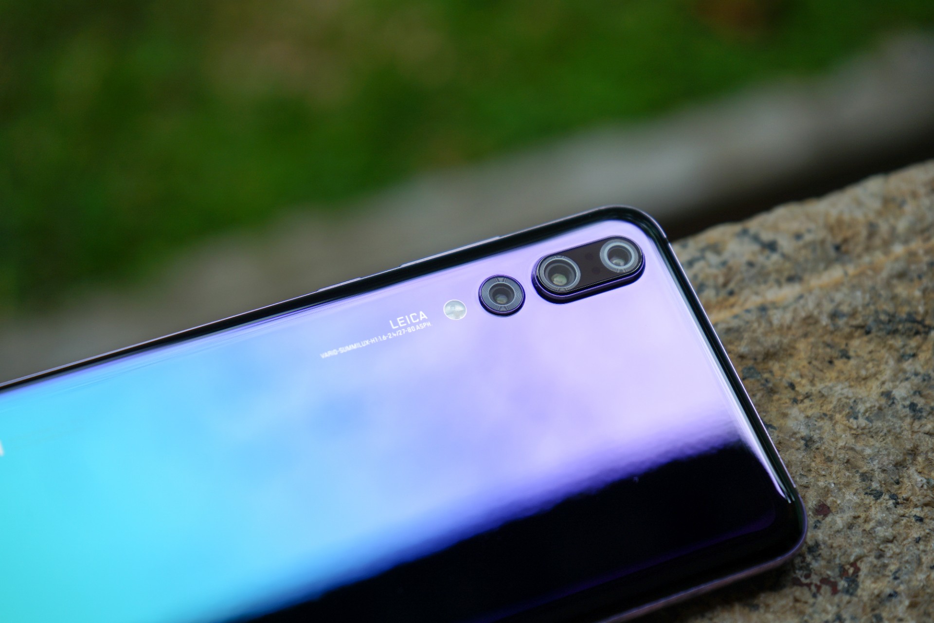 【紫青极光兮渐变,记华为p20 pro 极光渐变色 开箱照】