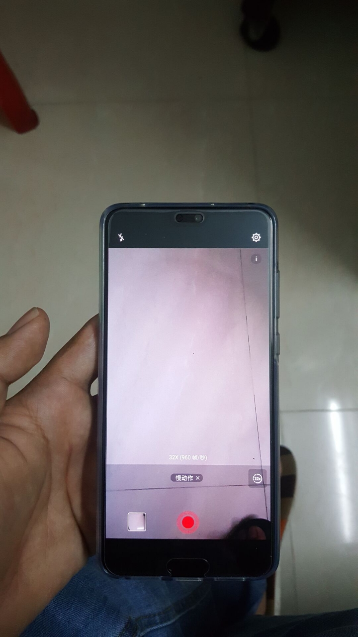 华为p20pro打开慢动作960帧拍摄,屏幕一闪一闪的,107版本