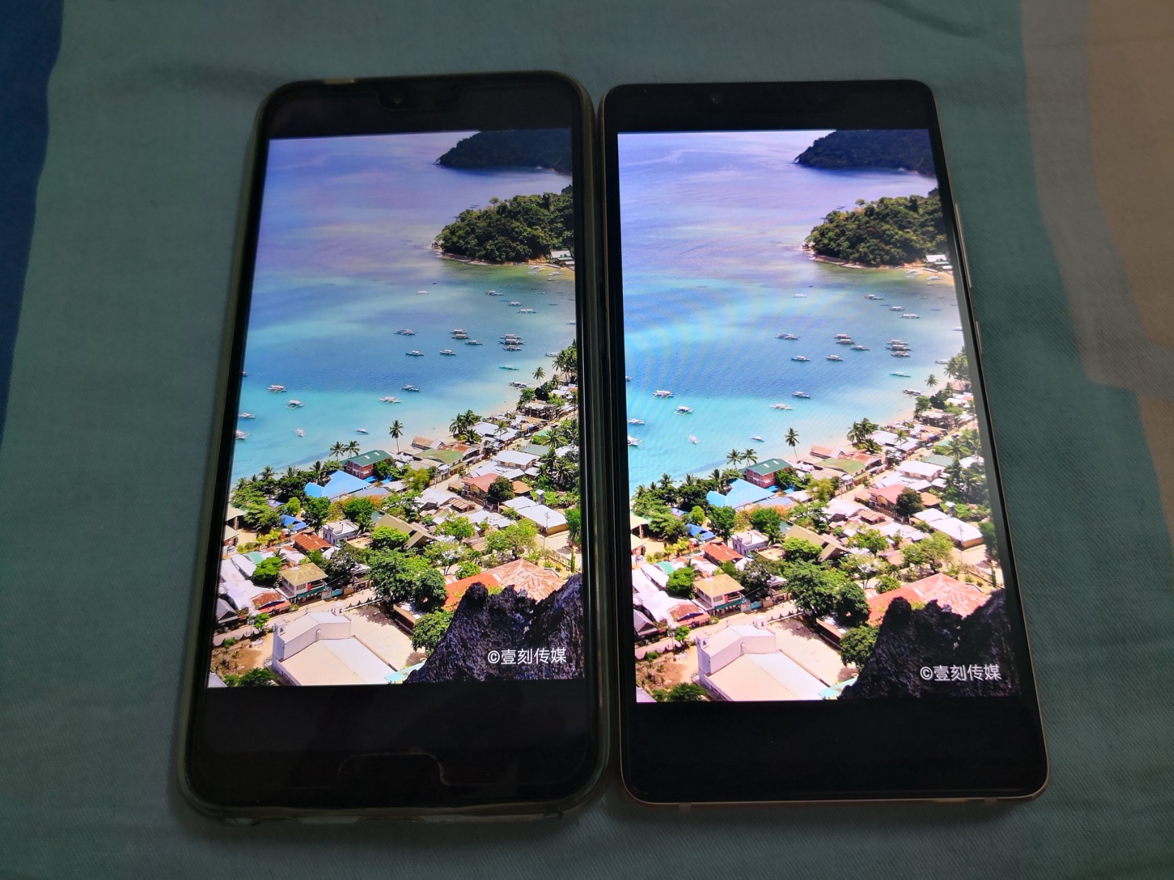 荣耀10与小米8se屏幕效果对比