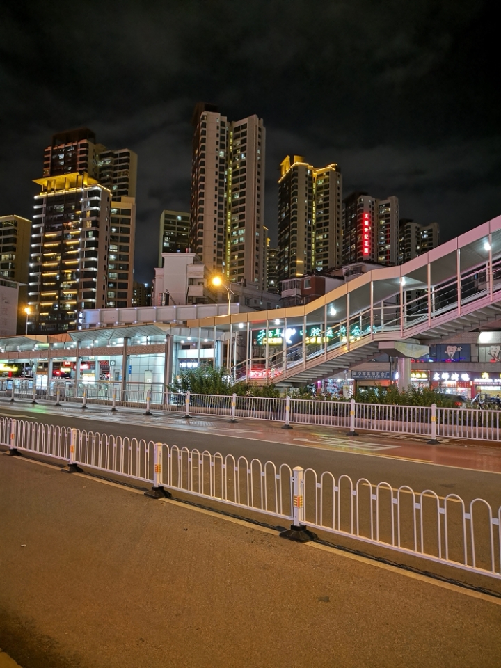 336相机,超级夜景绝对比以往的相机都好,照片通透,清晰,真实,普通