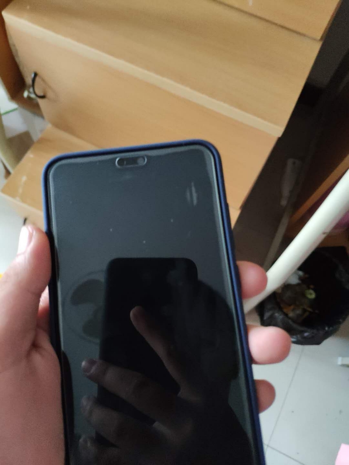 华为p20系列 69 华为体验贴的膜不行 有气泡 产品型号 clt-al01