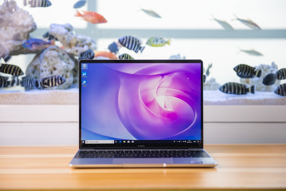 华为mate book 实机图