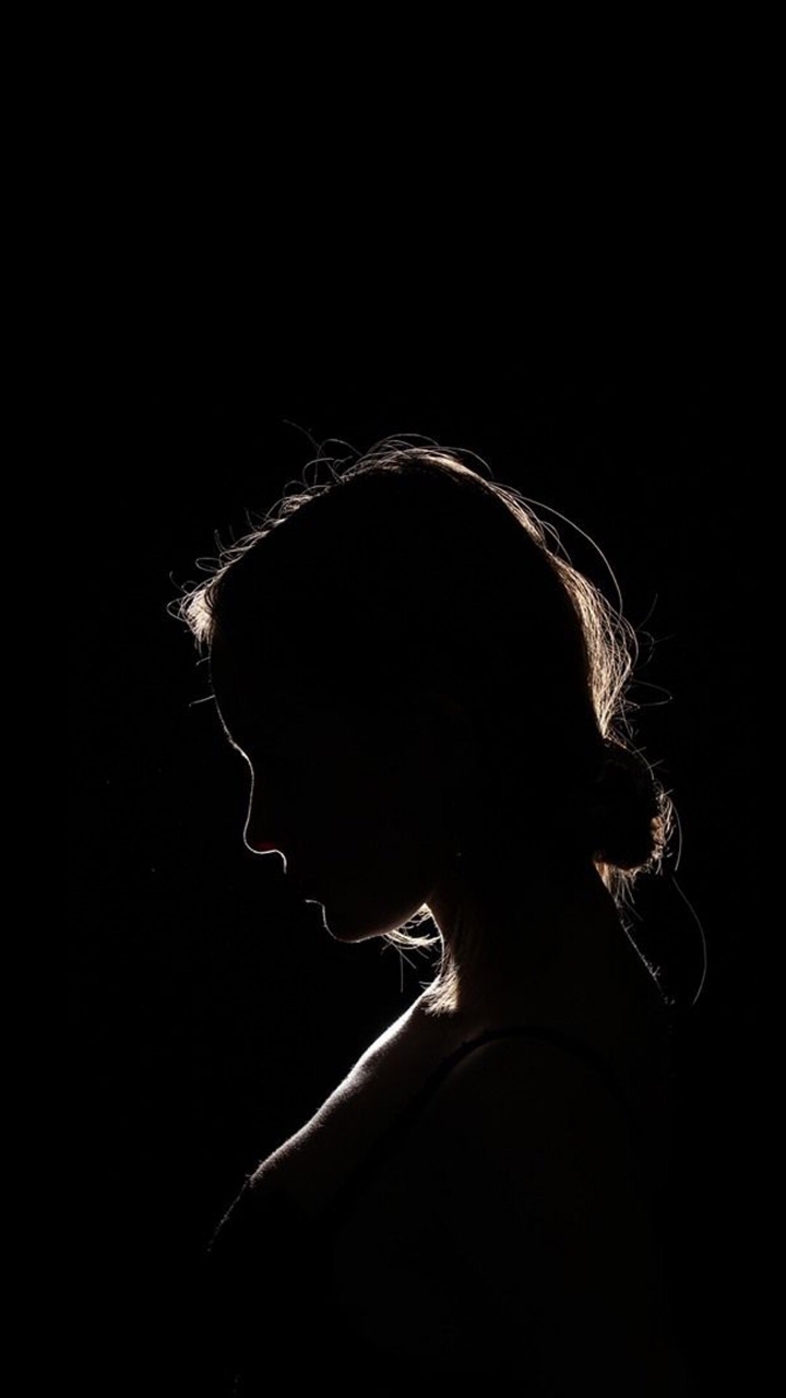 喜欢黑色省电壁纸的过来拿