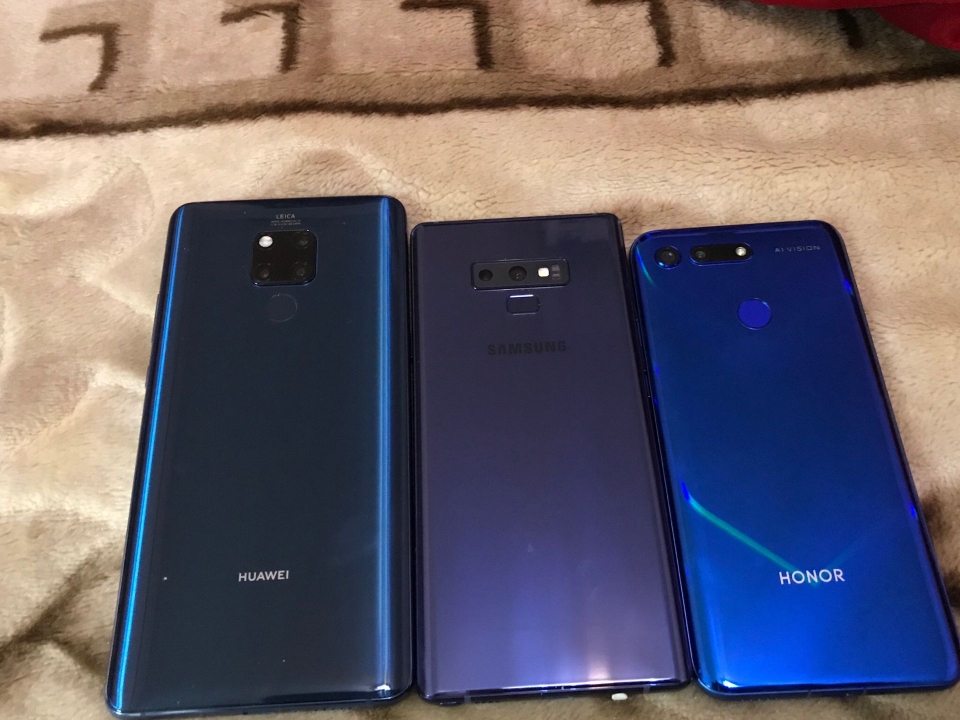 应该是目前最强的三个蓝色机机了吧 - 荣耀v20分享交流 花粉俱乐部