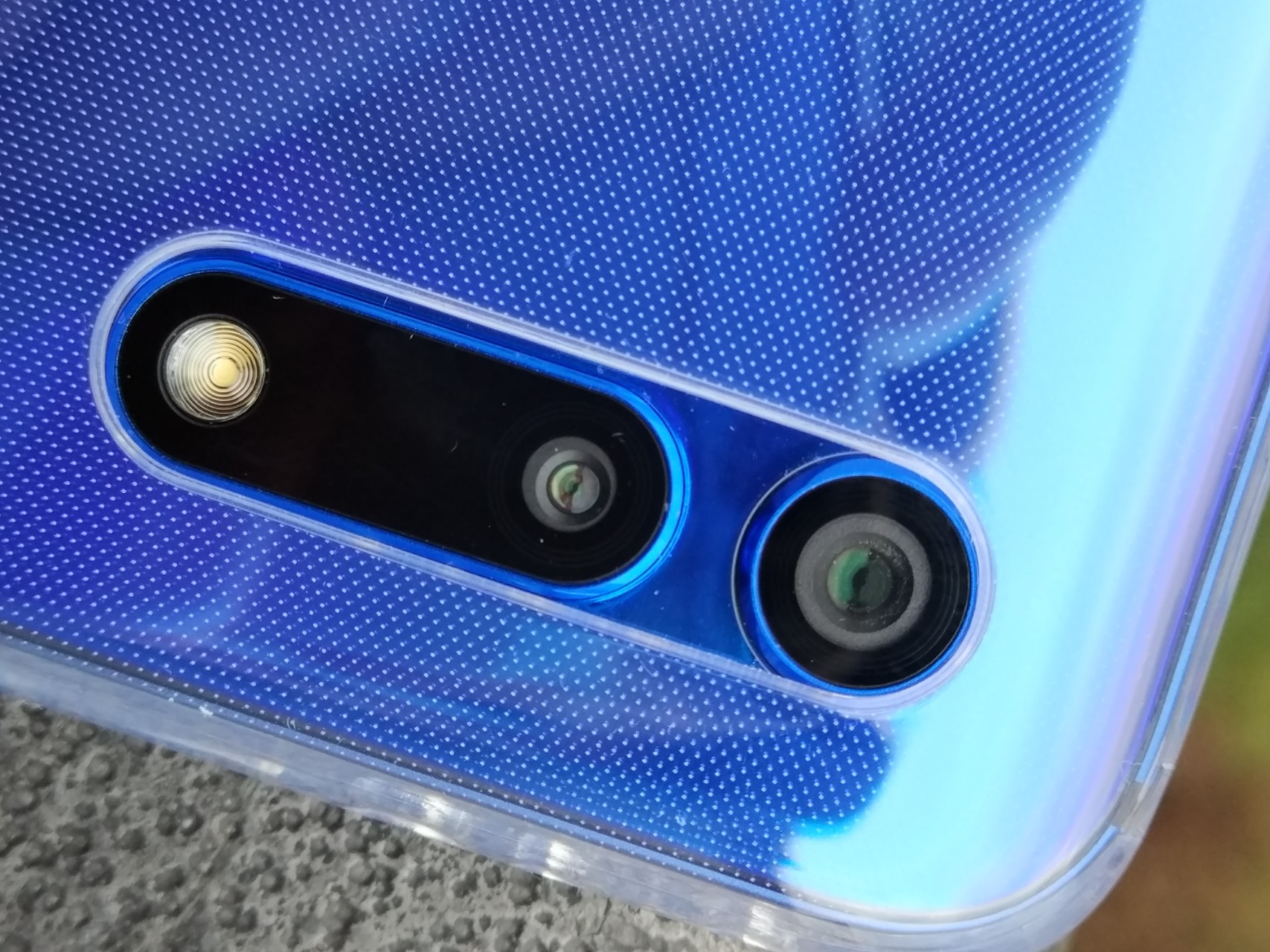 摄像头里面有灰尘 - 荣耀v20问题反馈 花粉俱乐部