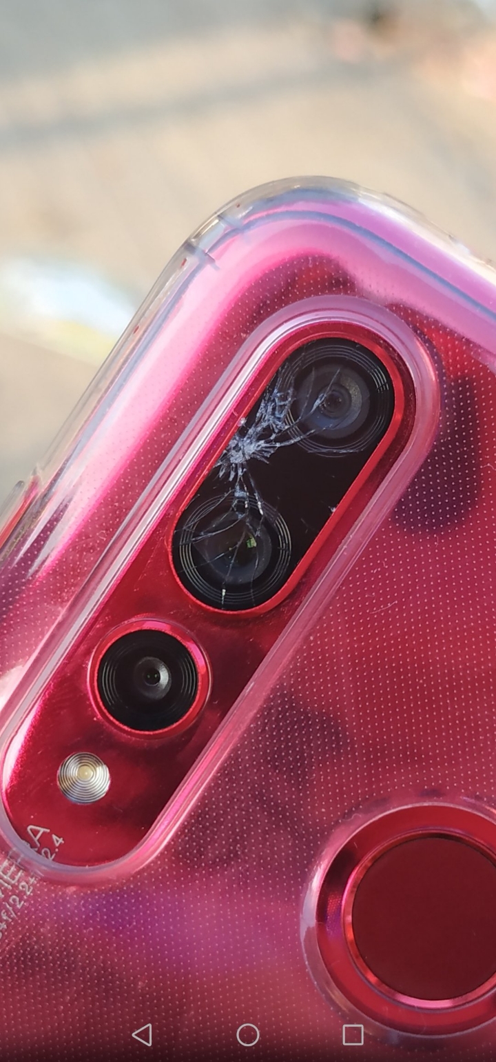 后置摄像头玻璃碎成渣渣