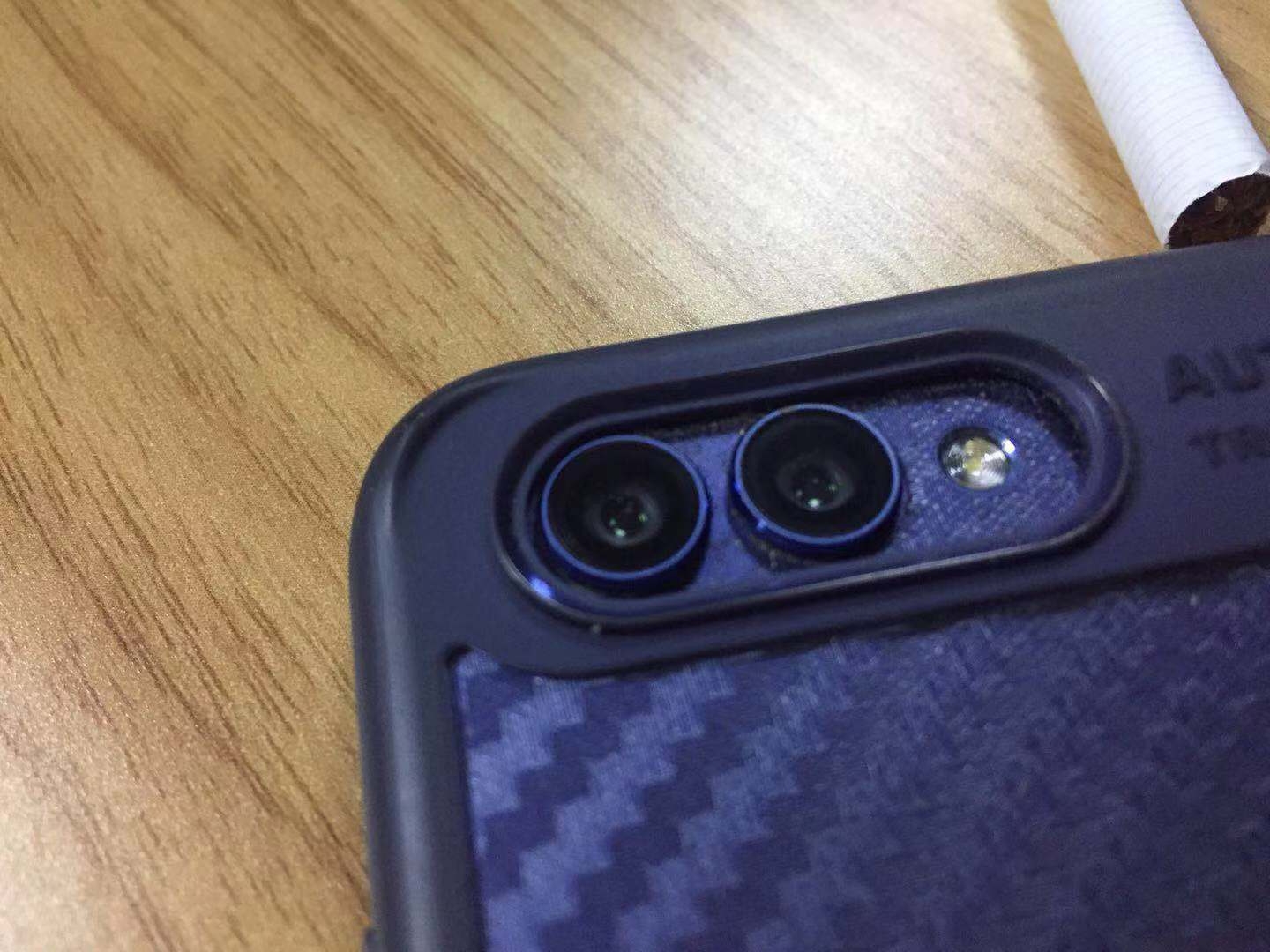 荣耀v10摄像头进灰