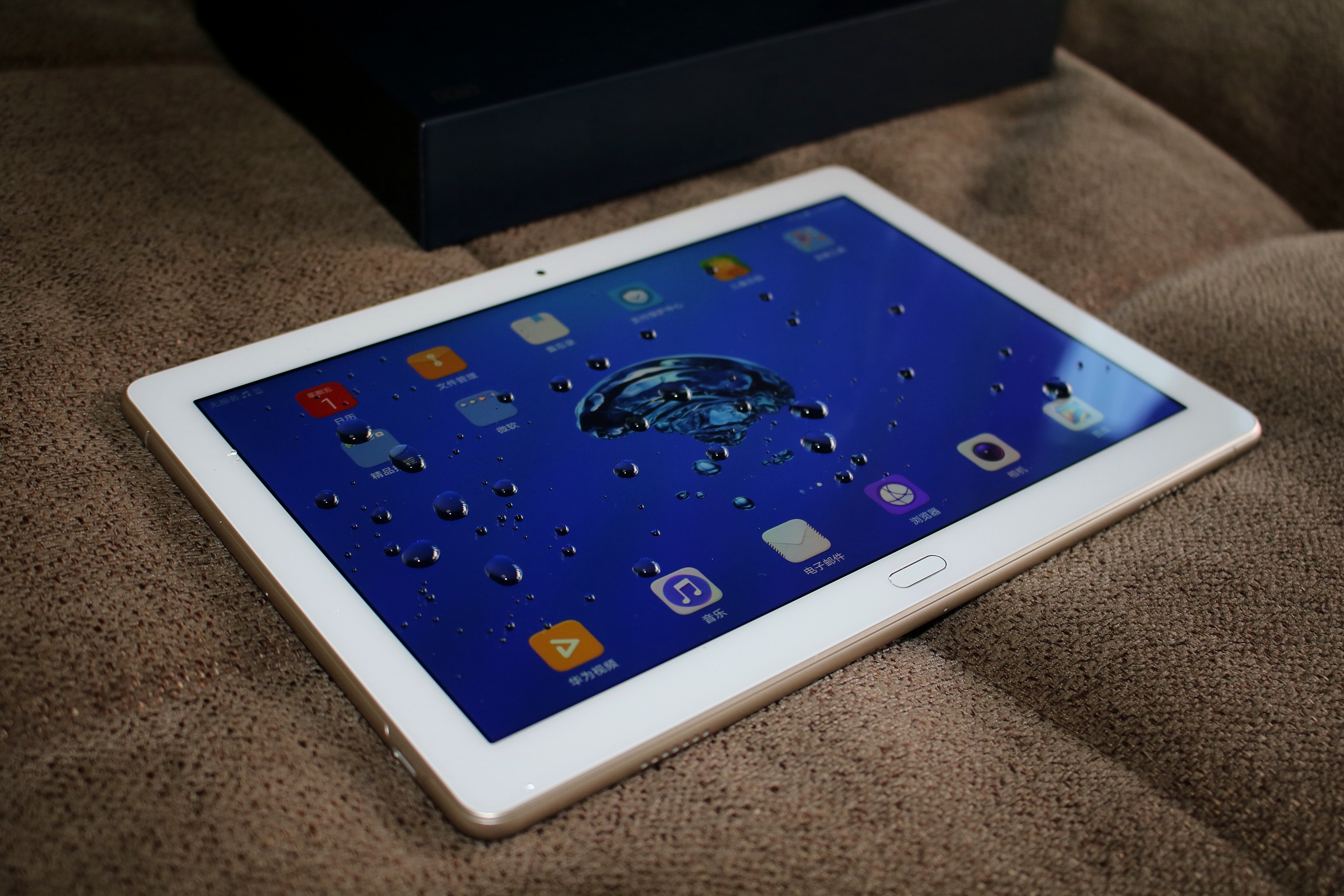 从段子说起--荣耀waterplay平板开箱