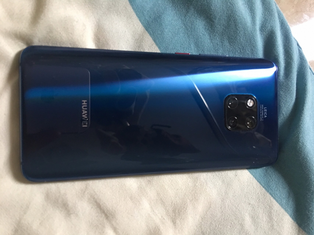 出华为mate 20 pro ud 8 128