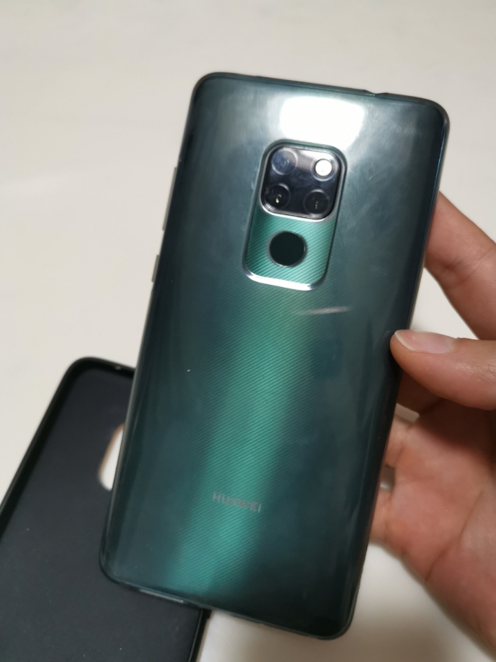 m20pro跟m20贴不贴膜?自己看! - 华为mate20系列分享交流 花粉俱乐部