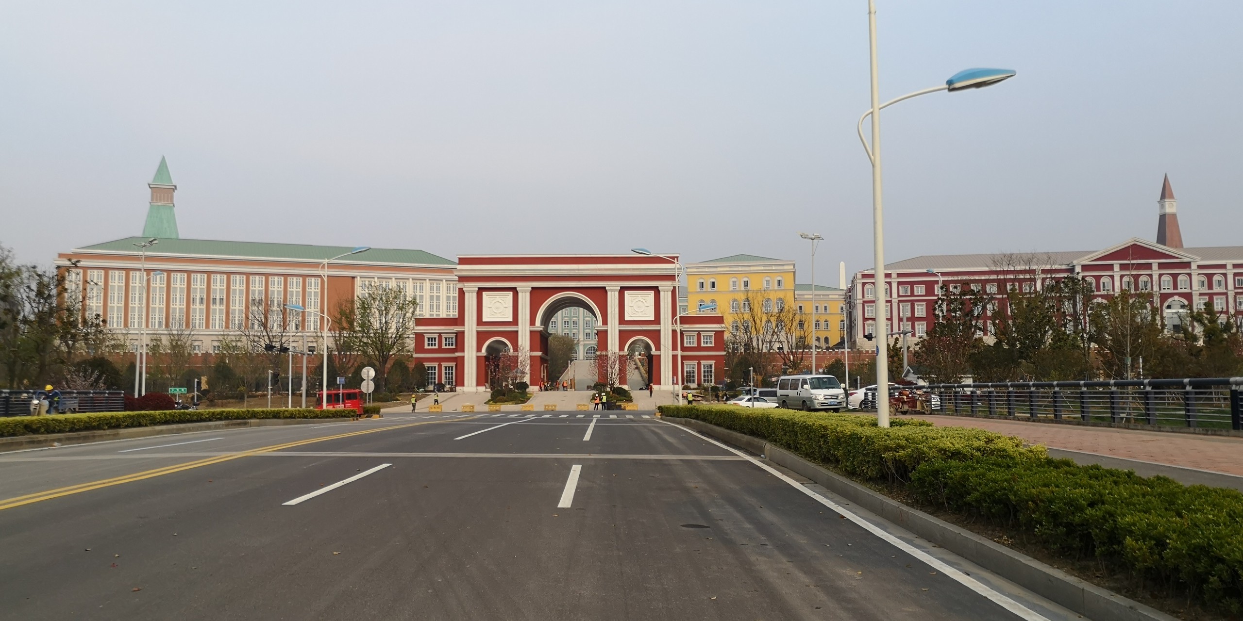 刚刚去了苏州在建的华为研发基地