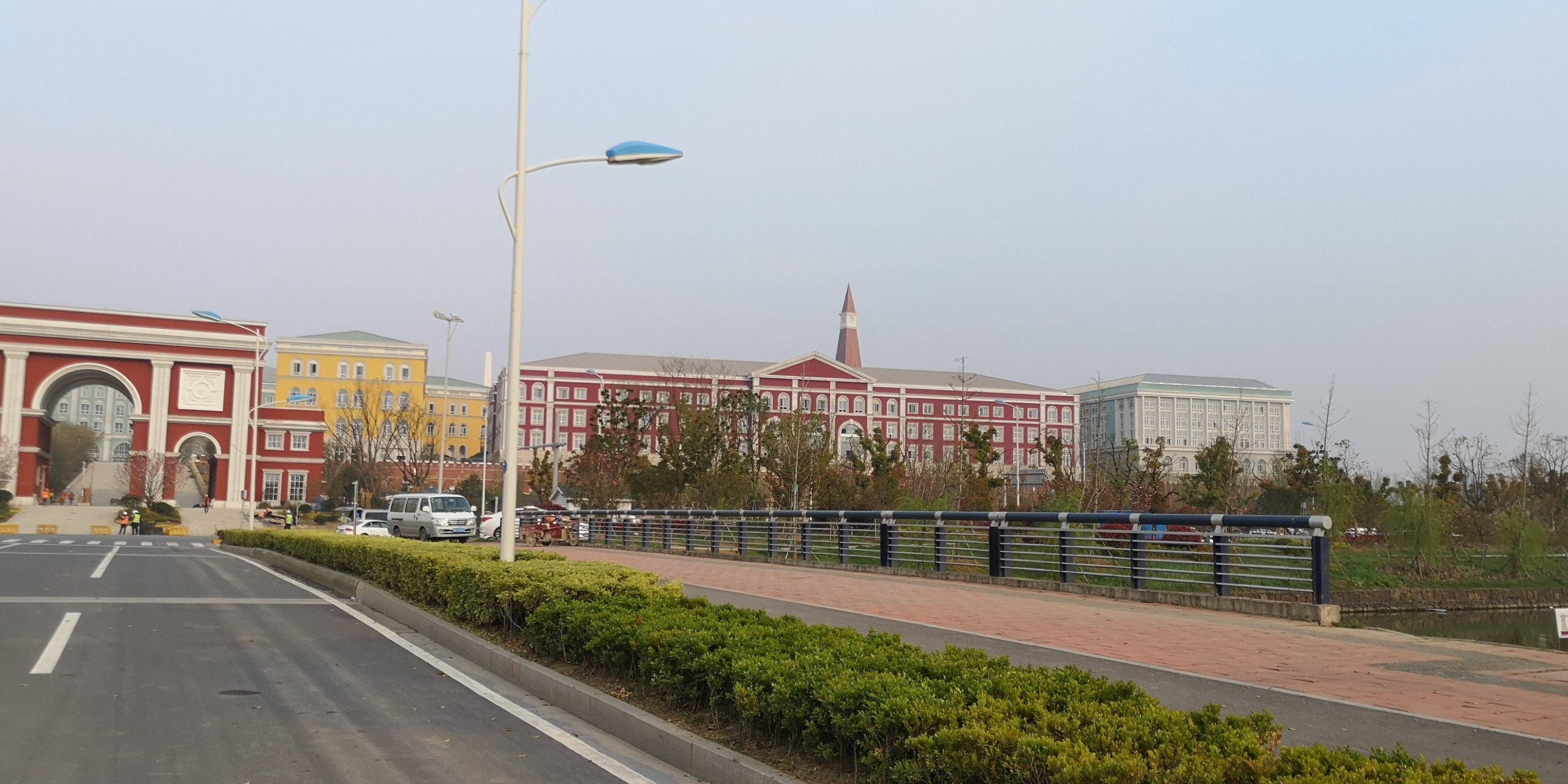 刚刚去了苏州在建的华为研发基地