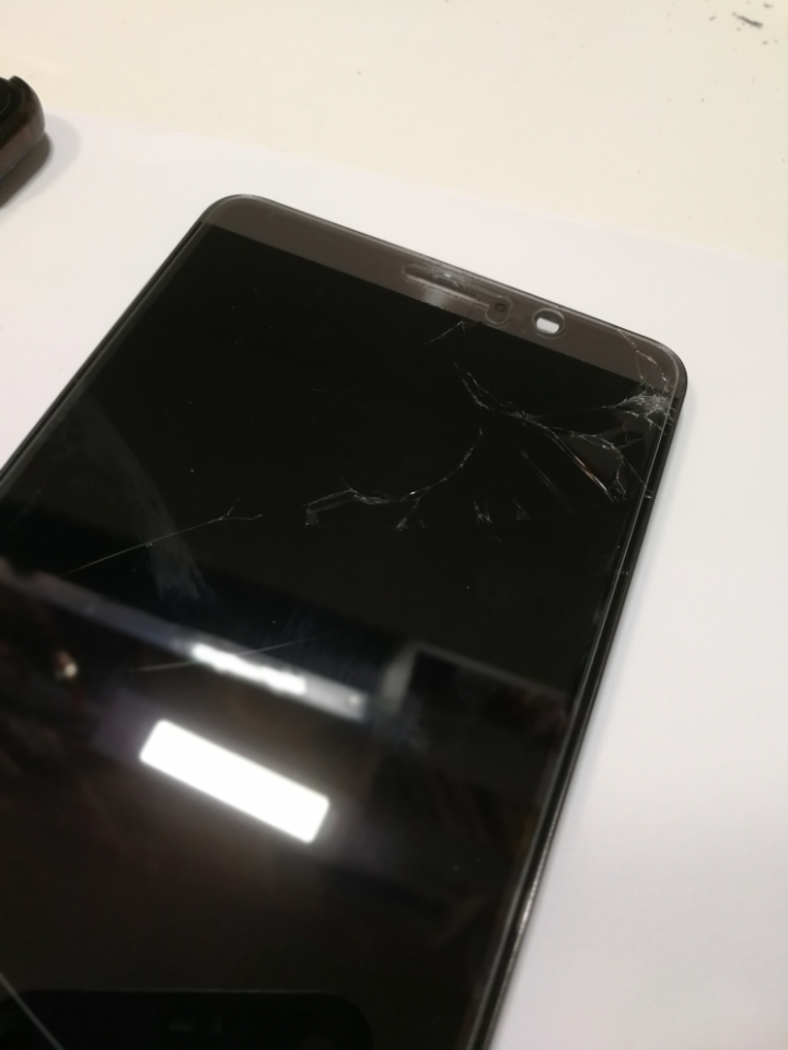 华为官方换屏活动 mate9满血复活