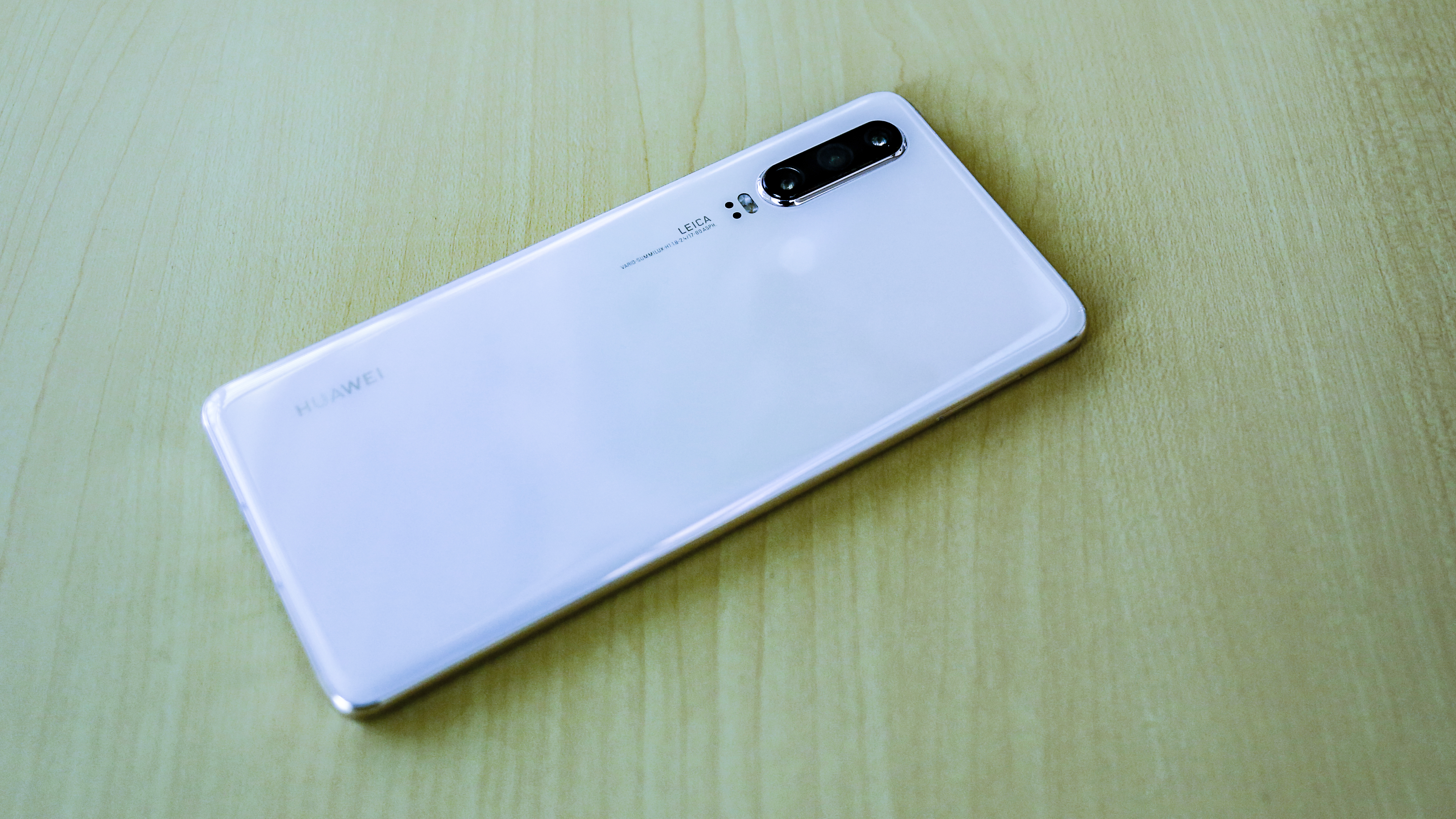 华为p30系列发布会现场回顾:华为p30真机赏析