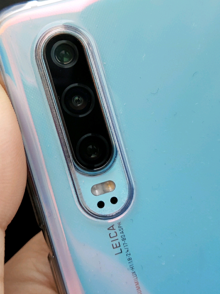 意外发现摄像头里居然有两三颗灰尘 - 第2页 - 华为p30系列问题反馈