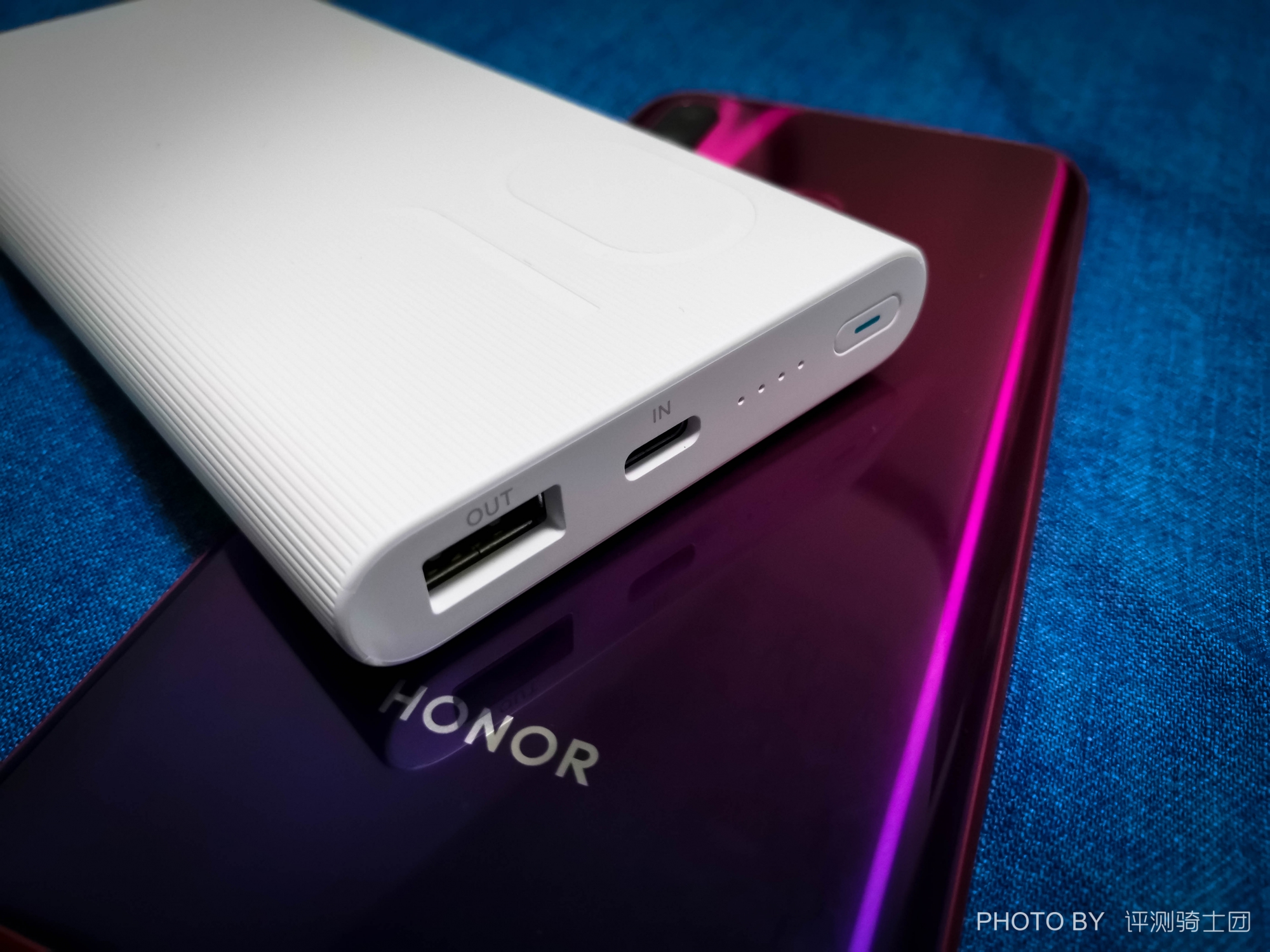 荣耀移动电源2 这五大亮点了解后 你觉得值得购买吗?