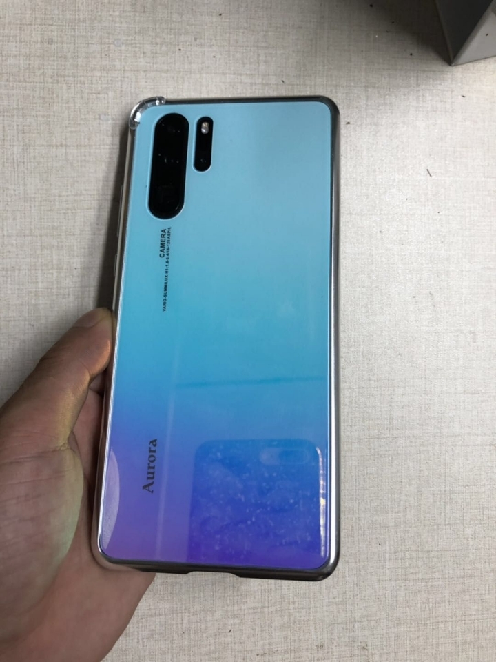 天空之镜的铝合金边框玻璃背板手机壳 - 华为p30系列分享交流 花粉